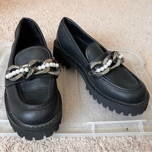 Karl Lagerfeld Paris Women's Gemsy Slip-On Embellished Lug Loafer Size 8.5M/39B